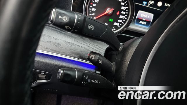 Mercedes-Benz E-Class 2018 — photo 30