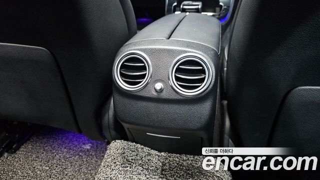 Mercedes-Benz E-Class 2018 — photo 31