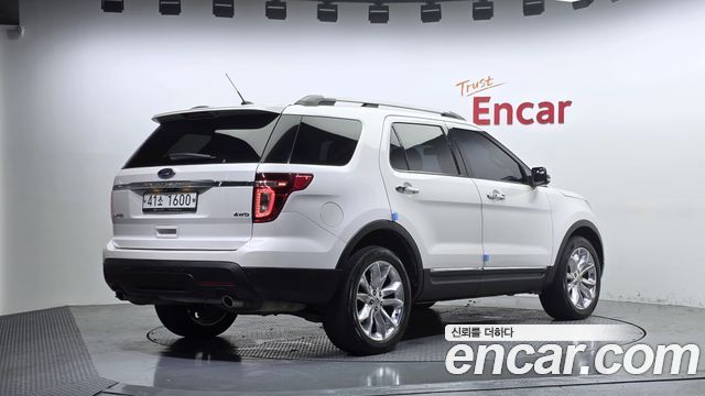 Ford Explorer 2015 — photo 2