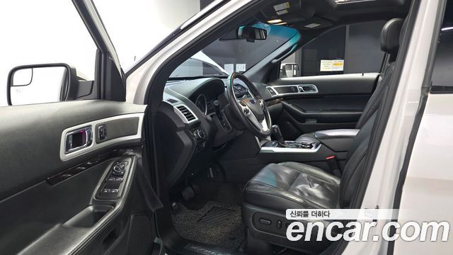 Ford Explorer 2015 — photo 10