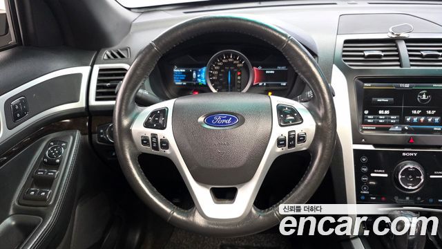 Ford Explorer 2015 — photo 13