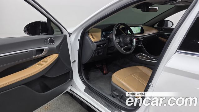 Hyundai Sonata 2022 — photo 13