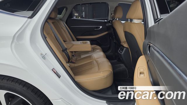 Hyundai Sonata 2022 — photo 18