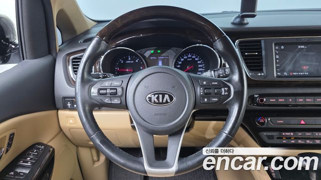Kia Canival 2020 — photo 13