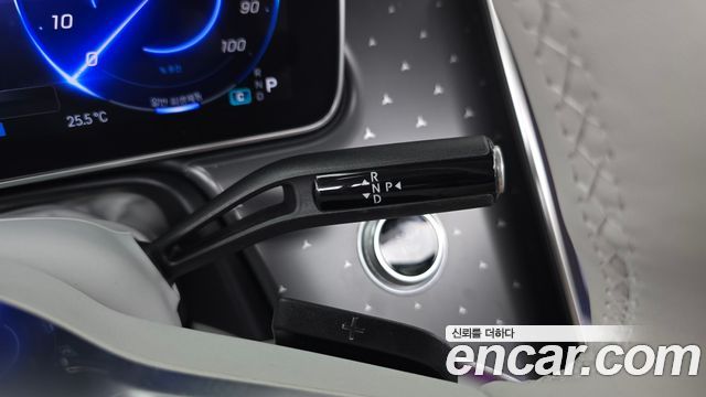Mercedes-Benz EQE 2024 — photo 9