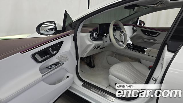 Mercedes-Benz EQE 2024 — photo 10