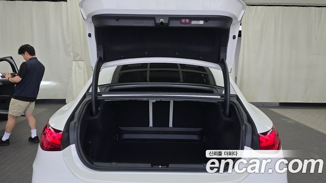 Mercedes-Benz EQE 2024 — photo 20