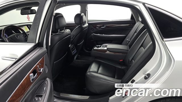 Hyundai Equus 2014 — photo 12