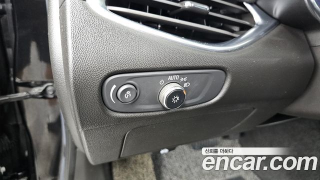 Chevrolet Korea Malibu 2021 — photo 27