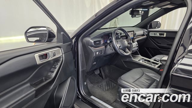 Ford Explorer 2020 — photo 10