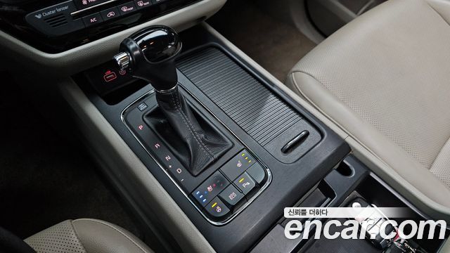 Kia Canival 2016 — photo 12