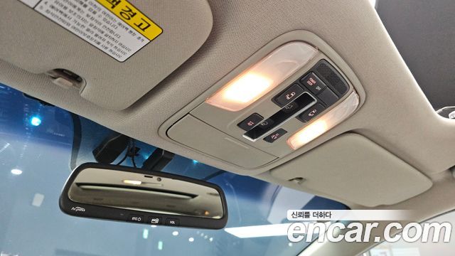 Kia Canival 2016 — photo 24