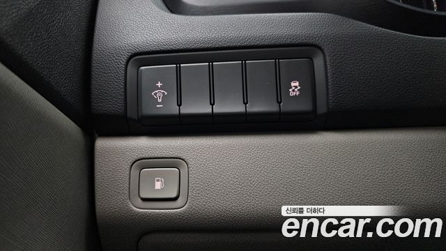 Kia Canival 2016 — photo 25