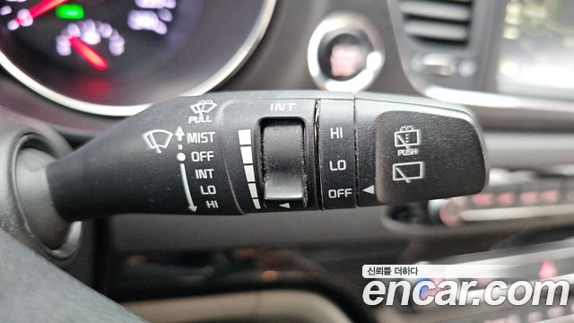 Kia Canival 2016 — photo 28