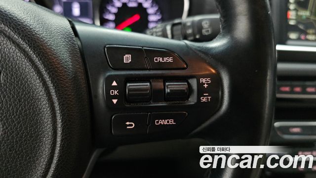 Kia Canival 2016 — photo 31