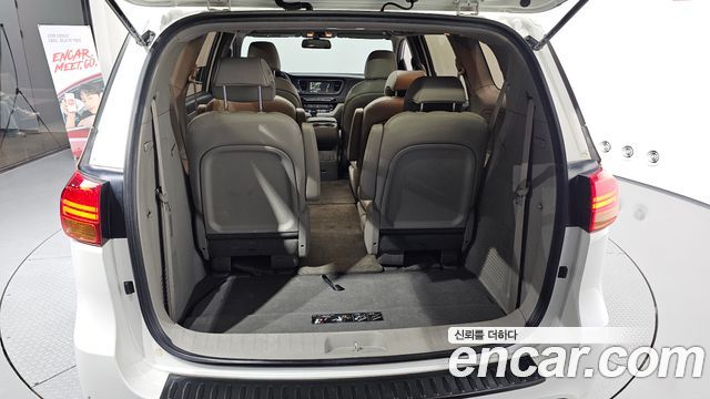 Kia Canival 2016 — photo 33