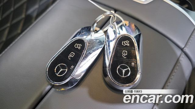 Mercedes-Benz S-Class 2021 — photo 23