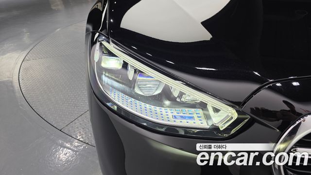 Mercedes-Benz S-Class 2021 — photo 8