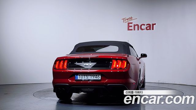 Ford Mustang 2022 — photo 4