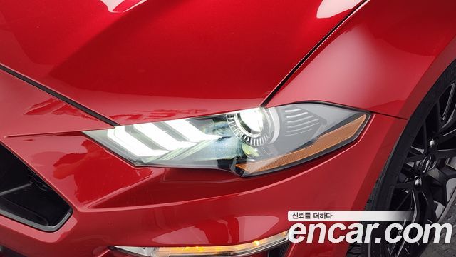 Ford Mustang 2022 — photo 8