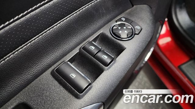 Ford Mustang 2022 — photo 28
