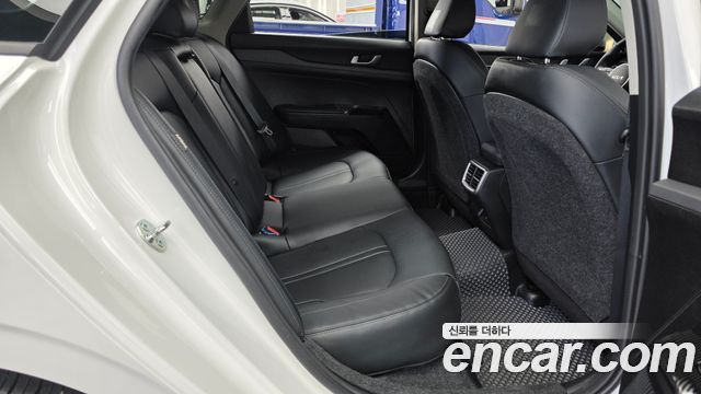 Kia K5 2026 — photo 12