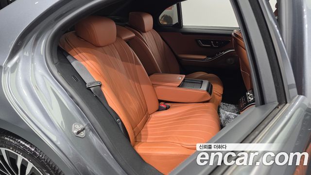 Mercedes-Benz S-Class 2021 — photo 18