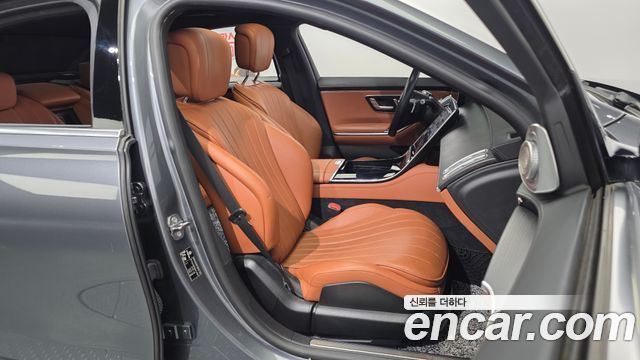Mercedes-Benz S-Class 2021 — photo 16