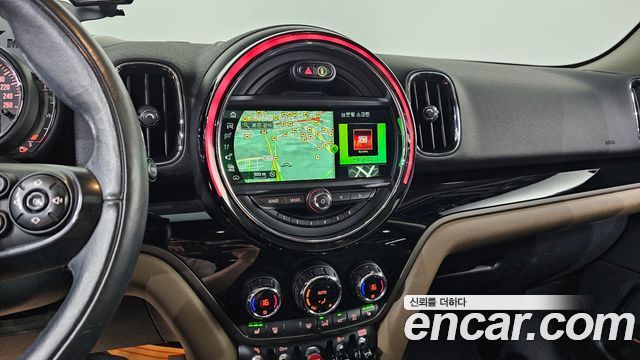 Mini Countryman 2018 — photo 22