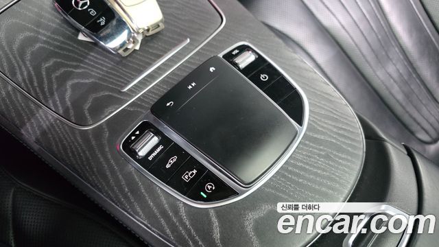 Mercedes-Benz CLS-Class 2021 — photo 17