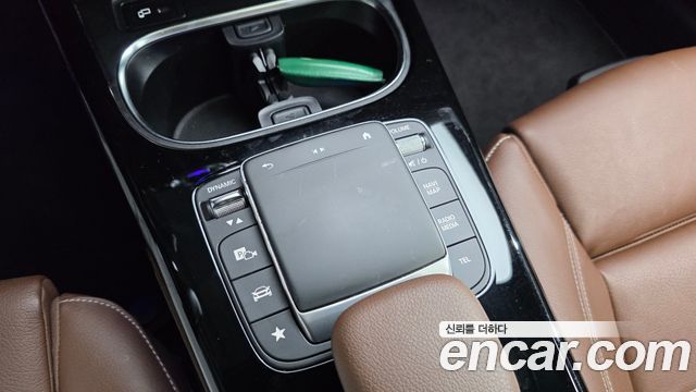 Mercedes-Benz CLA-Class 2021 — photo 27