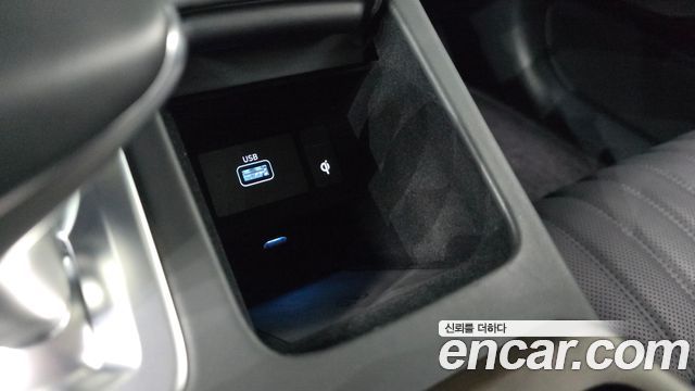 Genesis G90 2021 — photo 29