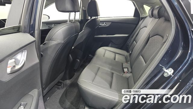 Kia K3 2022 — photo 17