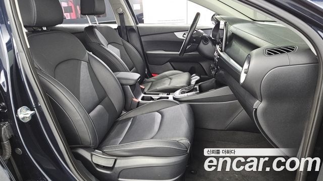 Kia K3 2022 — photo 18