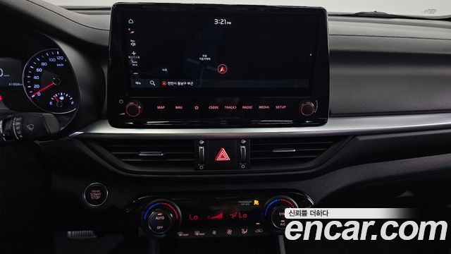 Kia K3 2022 — photo 22