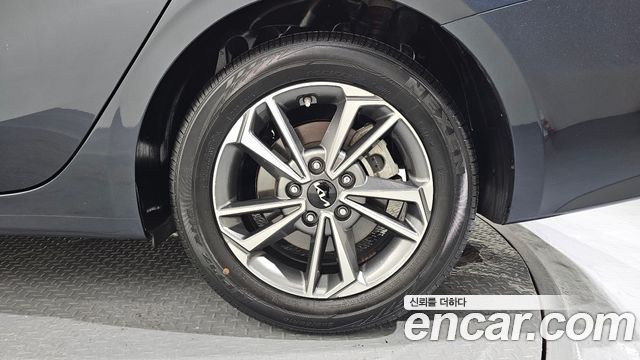 Kia K3 2022 — photo 7