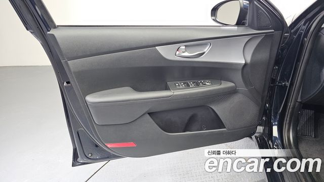 Kia K3 2022 — photo 14
