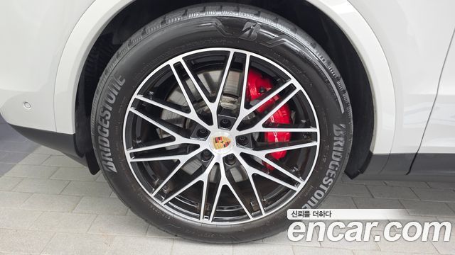 Porsche Cayenne 2025 — photo 5