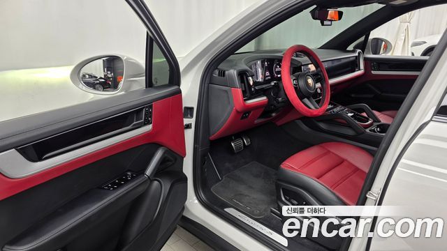 Porsche Cayenne 2025 — photo 13