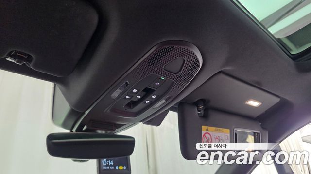 Porsche Cayenne 2025 — photo 23