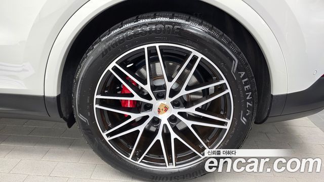 Porsche Cayenne 2025 — photo 7