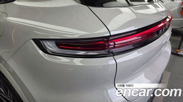 Porsche Cayenne 2025 — photo 9