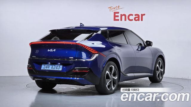 Kia EV6 2022 — photo 2