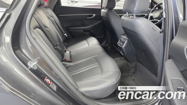 Hyundai Sonata 2020 — photo 17