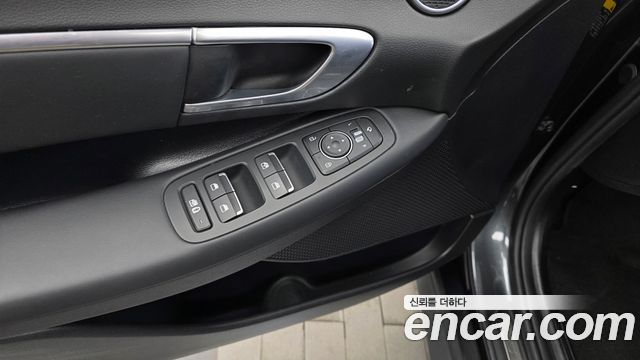 Hyundai Sonata 2020 — photo 25