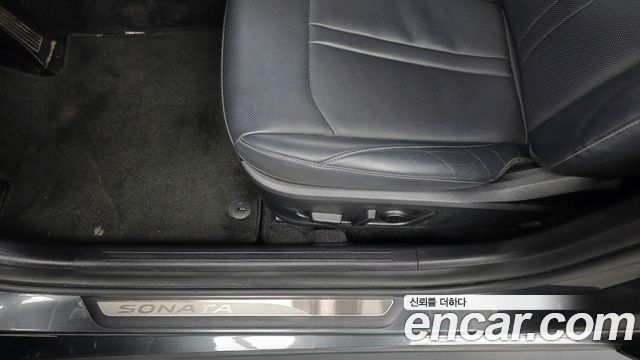 Hyundai Sonata 2020 — photo 31