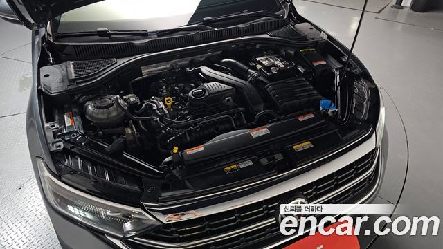 Volkswagen Jetta 2023 — photo 6