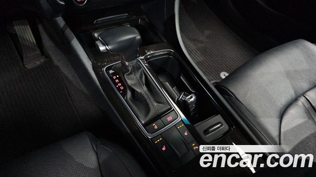 Kia K5 2018 — photo 9