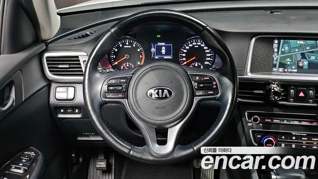 Kia K5 2018 — photo 12