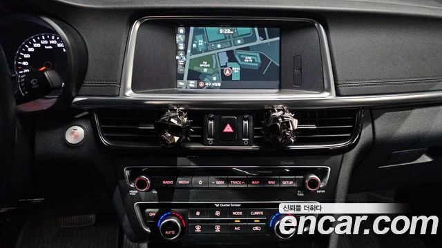 Kia K5 2018 — photo 13